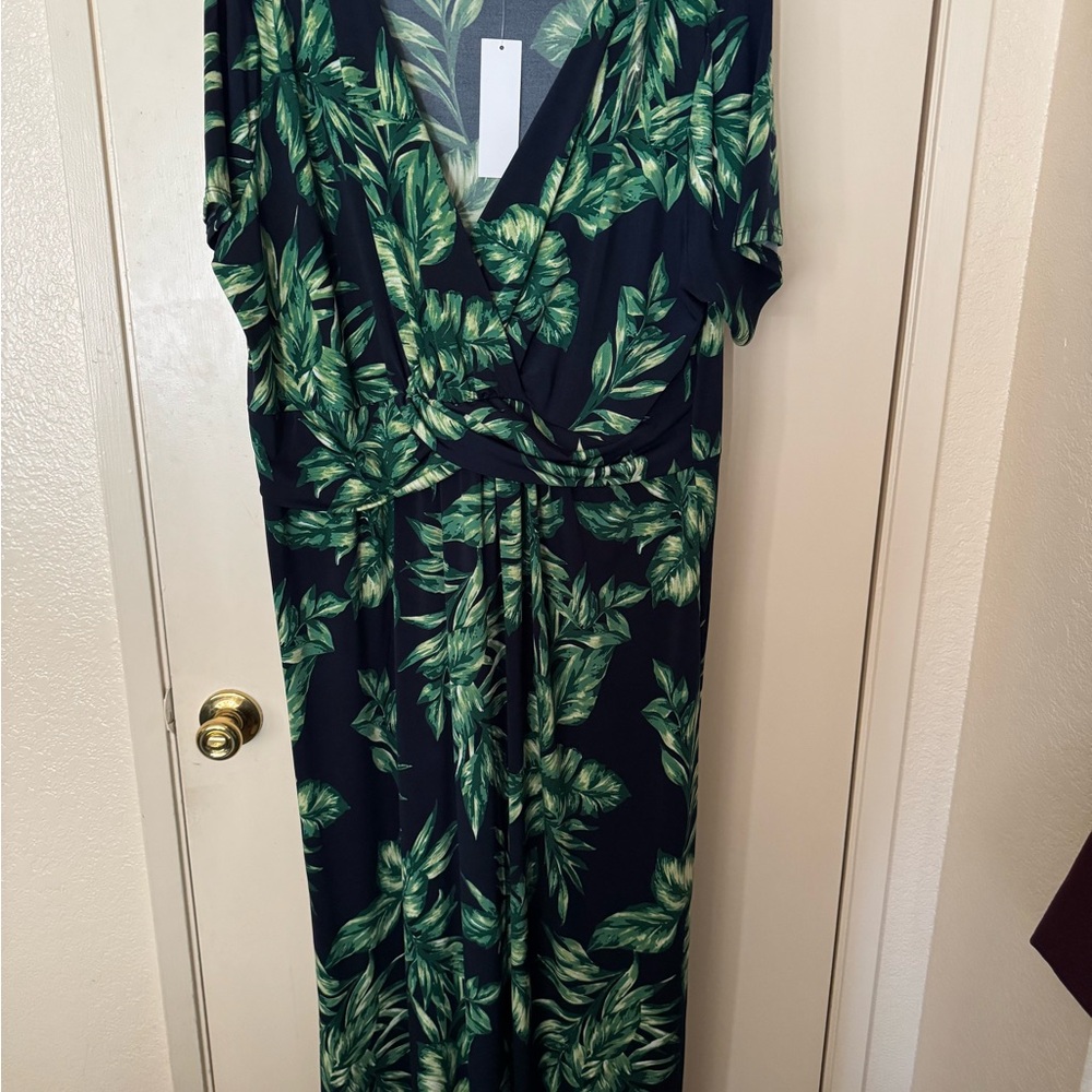 Gilli Green Leaf Print Dress